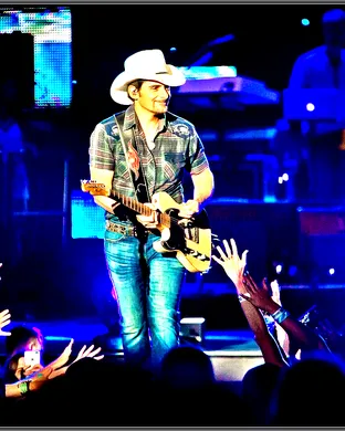 Brad Paisley Boston