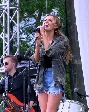 Carly Pearce Hampton