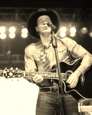 Clay Walker Lynn