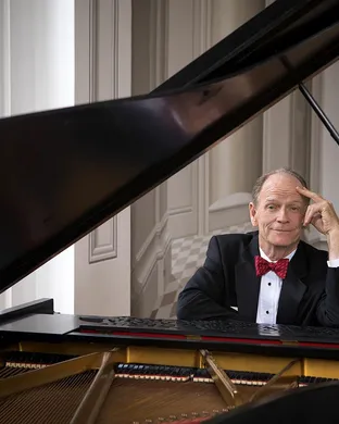 Livingston Taylor Plymouth