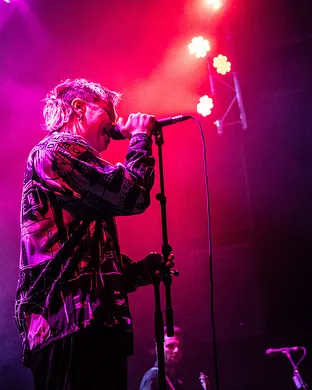 Nothing But Thieves Boston
