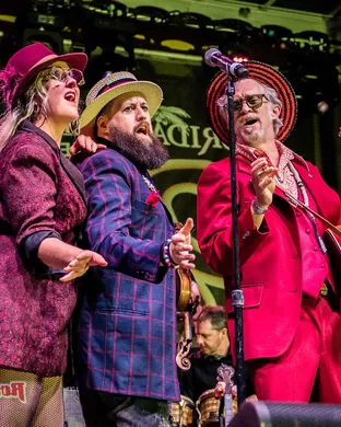 Squirrel Nut Zippers Fall River